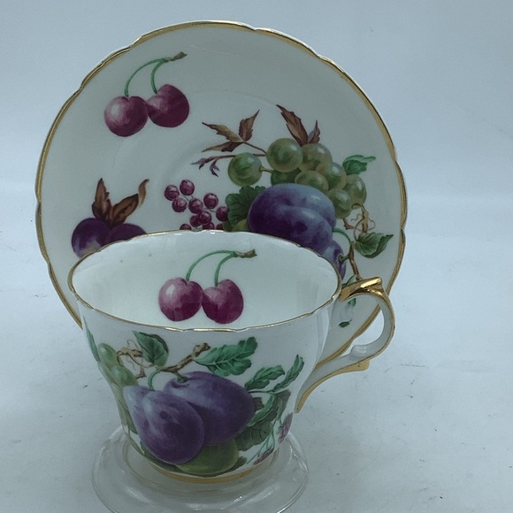 Regency English Bone China Fruits Teacup and Saucer - Picture 8 of 13